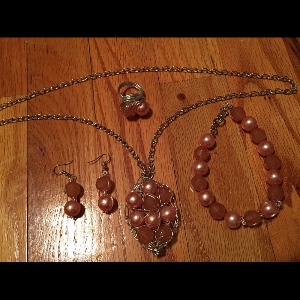 UNIQUE DESIGN BY CELIANA’S 4 PIECES NECKLACE SET